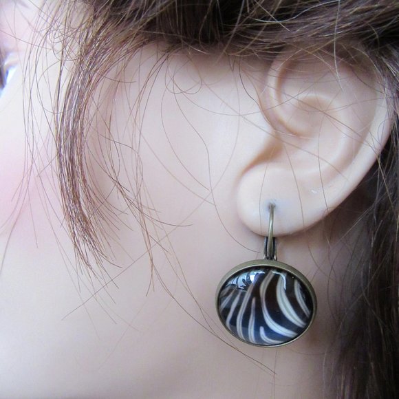 Black & white zebra striped pierced photo glass earrings  - hand made - Picture 2 of 4